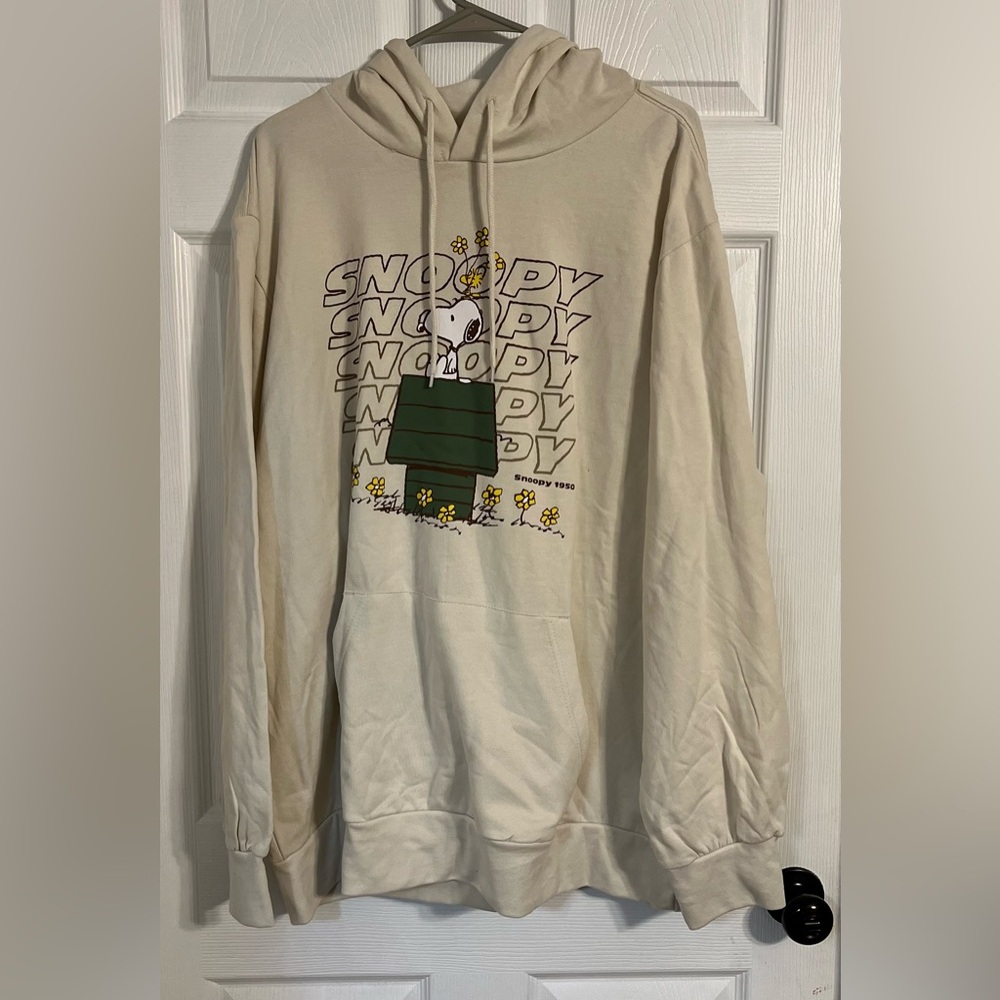 Peanuts Snoopy 2xl Hoodie Tan With Graphic Print With Drawstrings & Pocket NWOT
